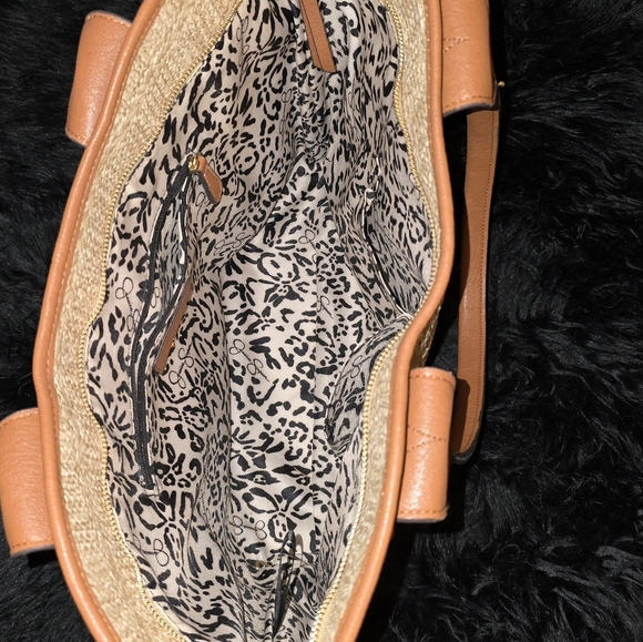 Jessica Simpson handbag 👜 - Picture 3 of 5